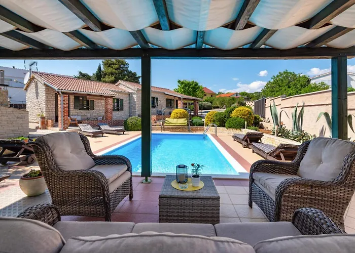 Villa Stone Tea With Pool *