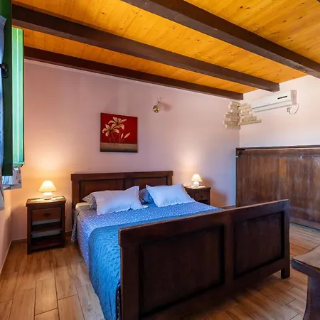 Stone Tea With Pool *