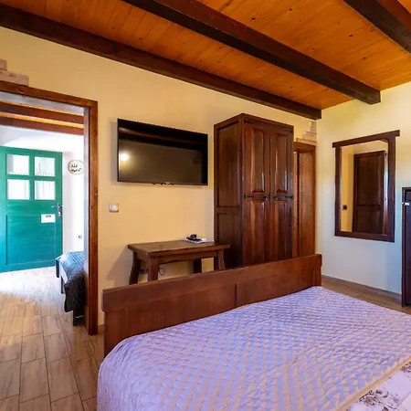 Stone Tea With Pool *