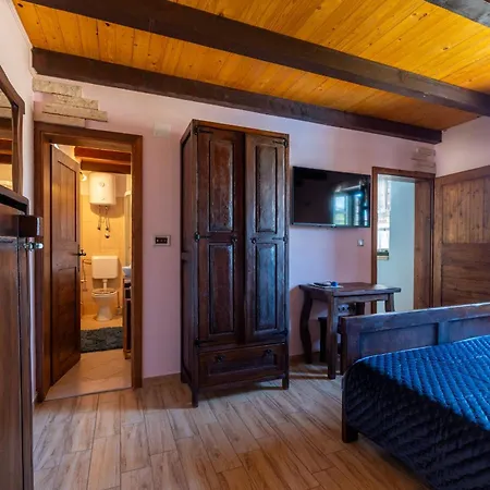 Stone Tea With Pool * Posedarje