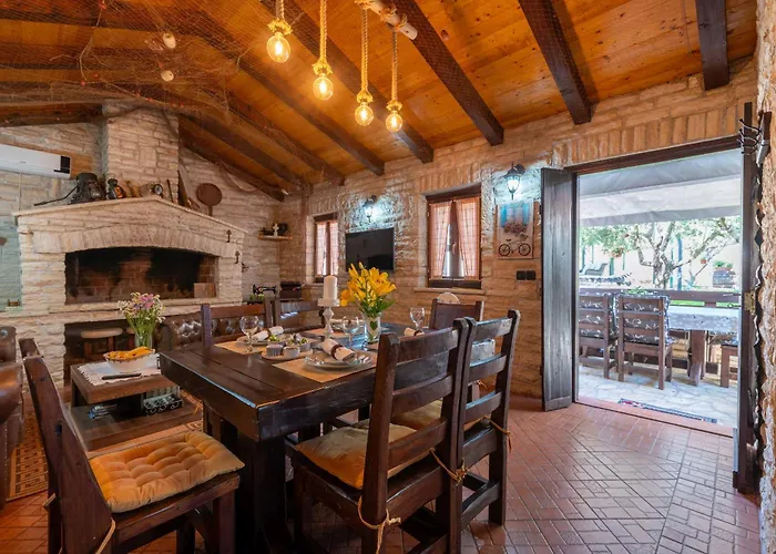 Stone Tea With Pool * Поседарье